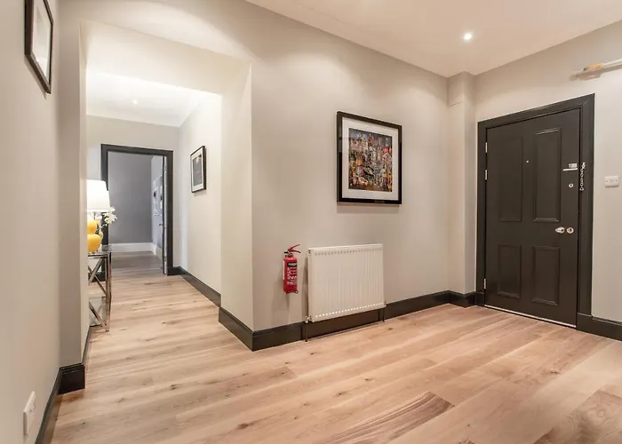 Apartment Exclusive 2 Bed, Free Private Parking, In West End Edinburgh