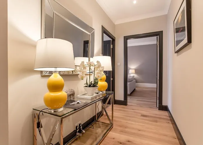 Exclusive 2 Bed, Free Private Parking, In West End Edinburgh