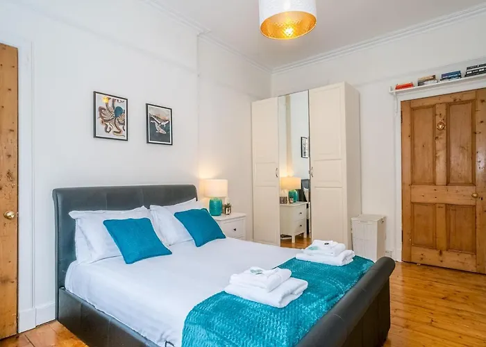 Superb 1 Bed Flat In Traditional Victorian Building - Pass The Keys 에든버러