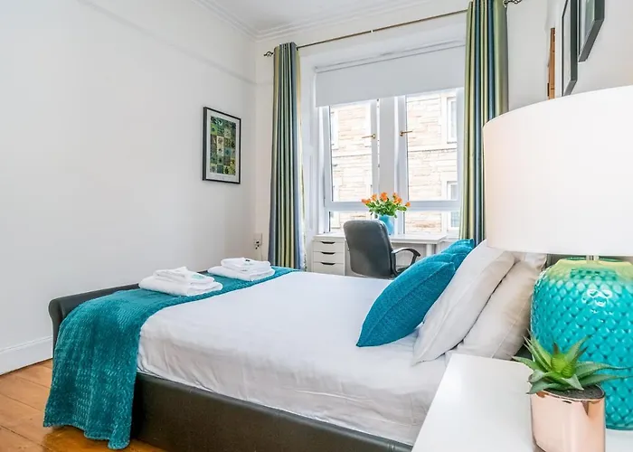 Superb 1 Bed Flat In Traditional Victorian Building - Pass The Keys شقة *