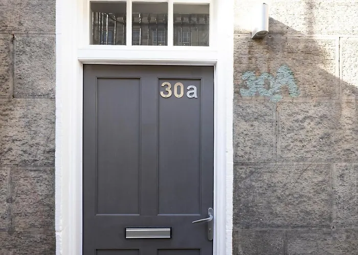 Joivy Splendid Flat Near Castle דירה אדינבורו