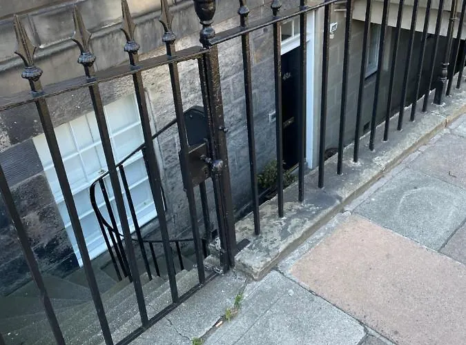 Super Castle Basement Daire