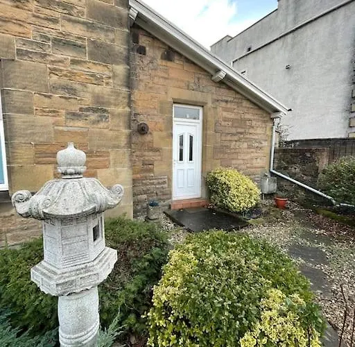 Cosy & Bright Semi-detached House Apartament Edynburg