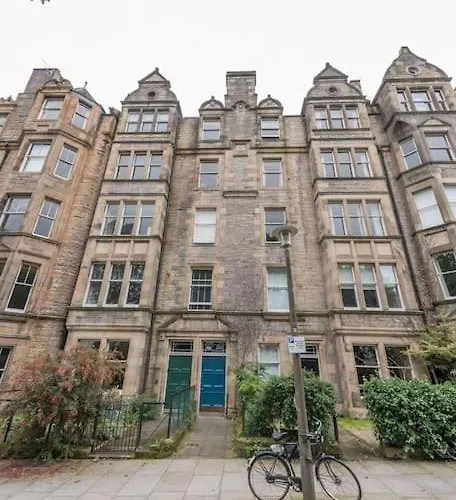 Апартаменты Beautiful 2 Bed 2 Bath Flat Overlooking Meadows Park