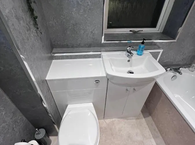 アパート Crags View On The Royal Mile *