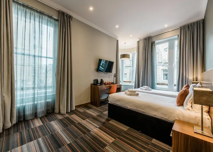 The Place 4* Edimburgo