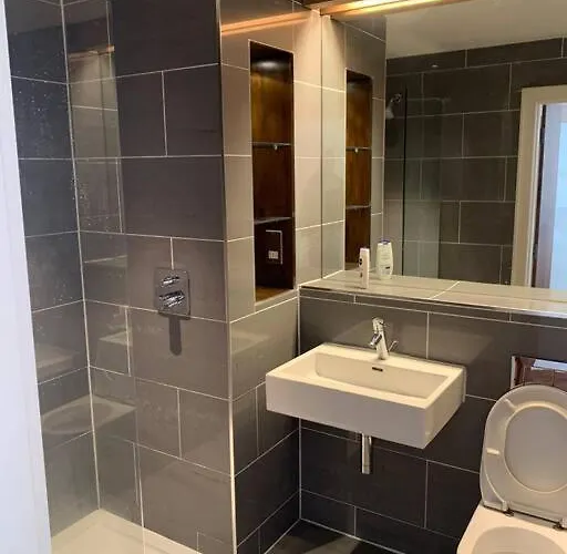 Apartment Modern Flat With Views By The Royal Mile