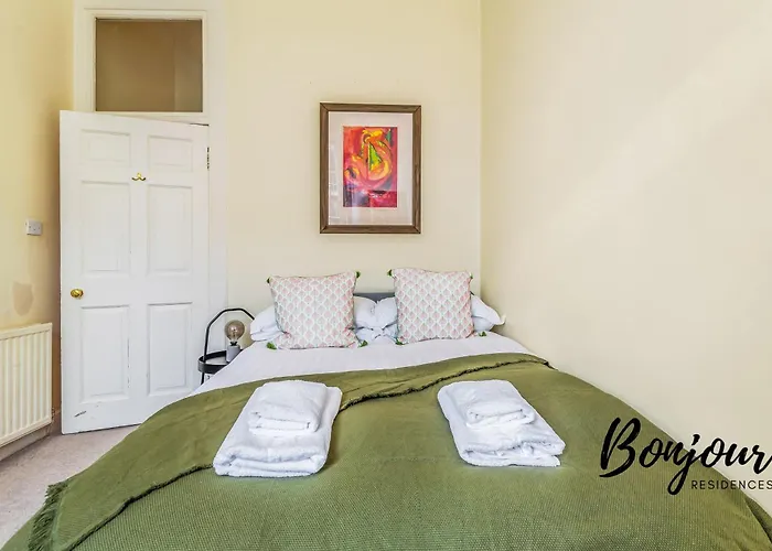 Belleville Central St James Quarter Free Offsite Parking & Views By Bonjour Residences شقة