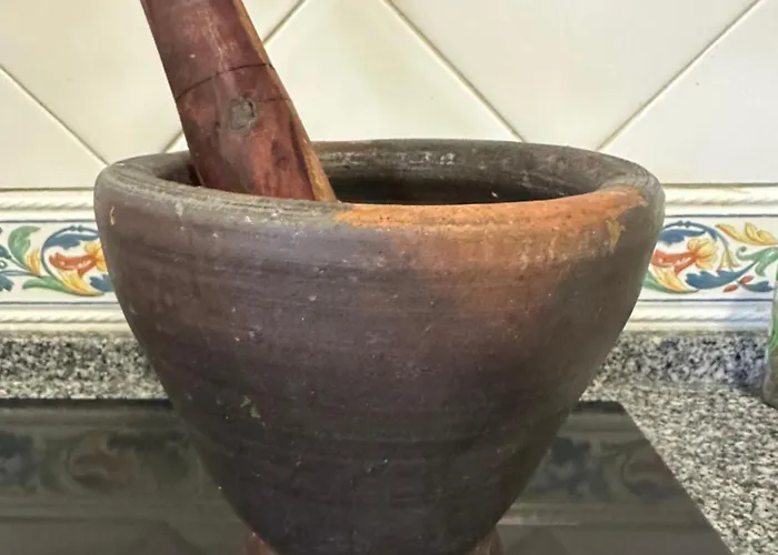 Dreghorn House 5 B-rooms 9 Beds 3 Toilets 2 Showers,1 Bath 2 Receiption Secure Free Parking 233 Wifi