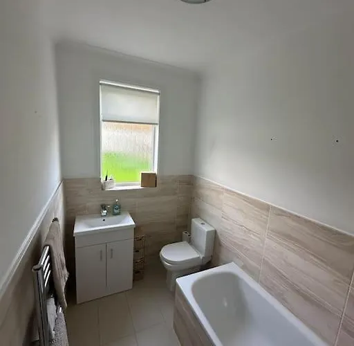 בית נופש Beautiful Family With Golf