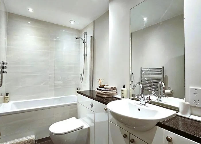 Elegant 1-bedroom דירה *