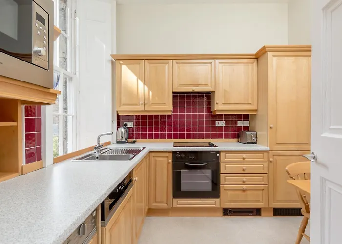 Holiday home Light And Spacious 2 Bedroom Flat In Heart Of Edinburgh