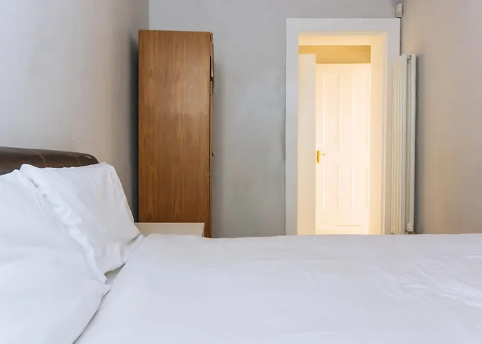 Homely 3 Bedroom In The Heart Of * Edinburgh