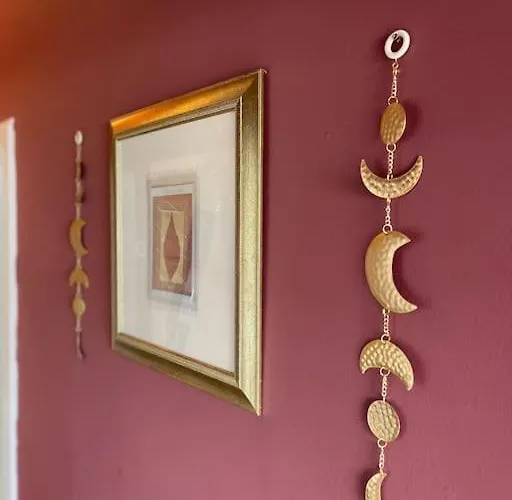 2 Bedrooms In Near Center Edinburgh