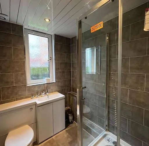 2 Bedrooms In Near Center Daire