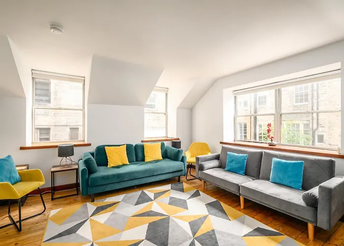 Bright - - Sleeps 10 Semesterbostad *