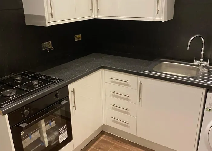 Morrison Street Apartment