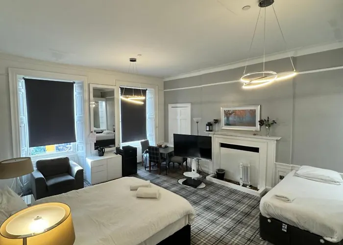 Homestay Luxury Family With Private Bathroom In The Heart Of *