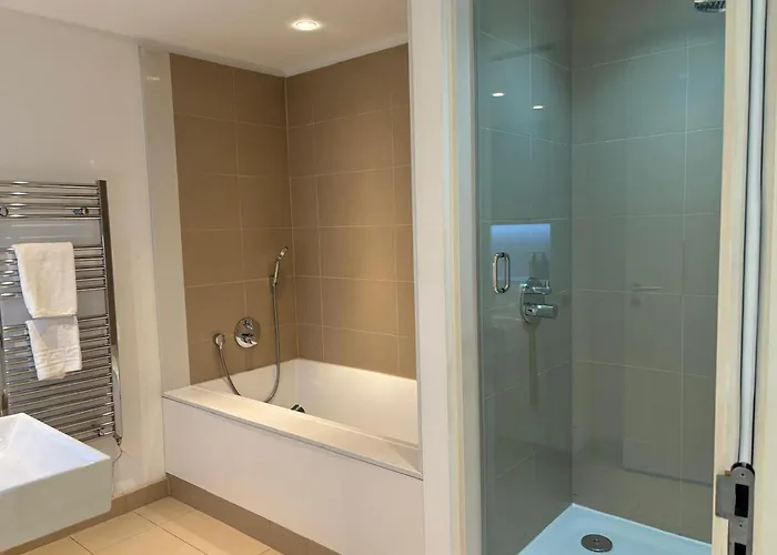 Stunning Park View Quartermile Close Proximity To Castle