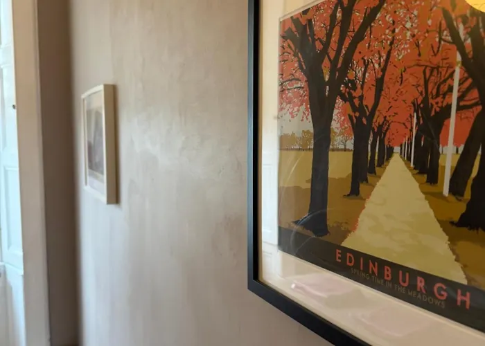 Séjour chez l'habitant In Historic Tenement Shared Near Old Town Édimbourg