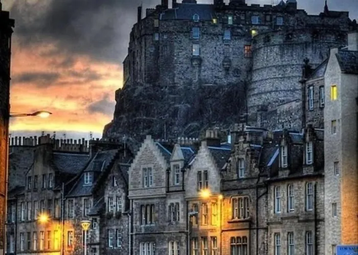 Daire Deluxe Centre Edinburgh