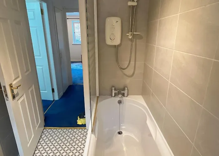 Relaxing Free Parking Space For One Edimburgo