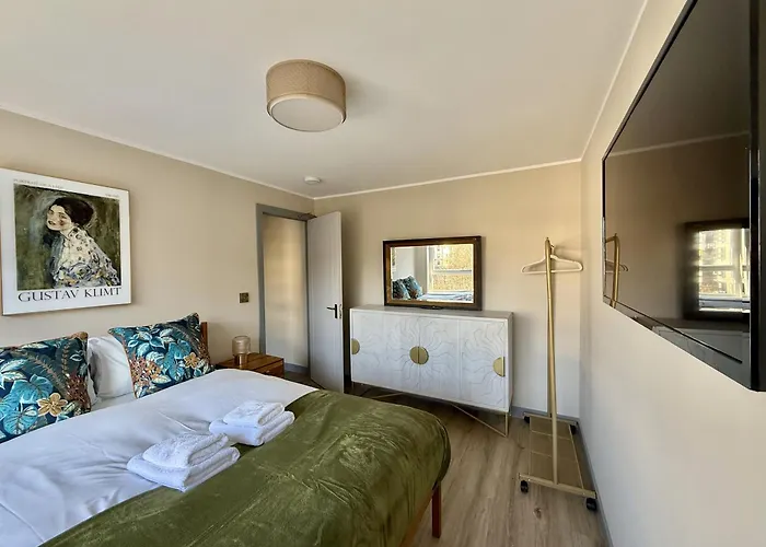 Holyrood Hidden Gem *