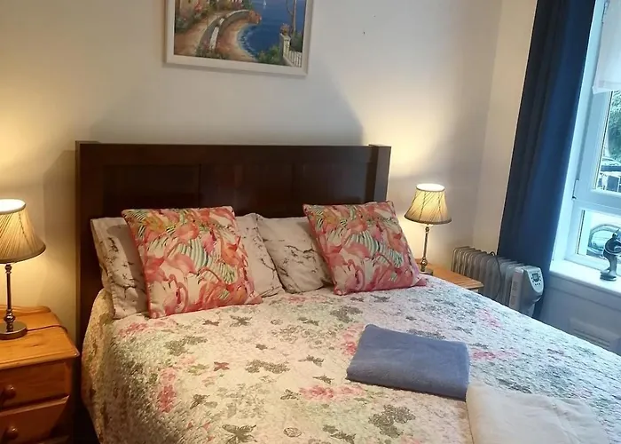 Feng Shui Flat For 4 Edinburgh