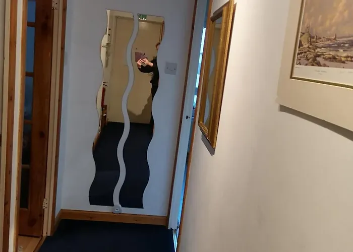 Apartment Feng Shui Flat For 4 *