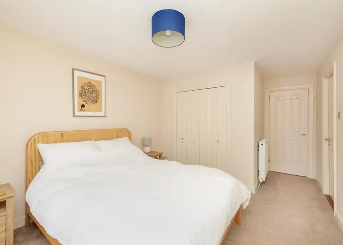 Apartment Charming 2-bedroom - Ground Floor Edinburgh