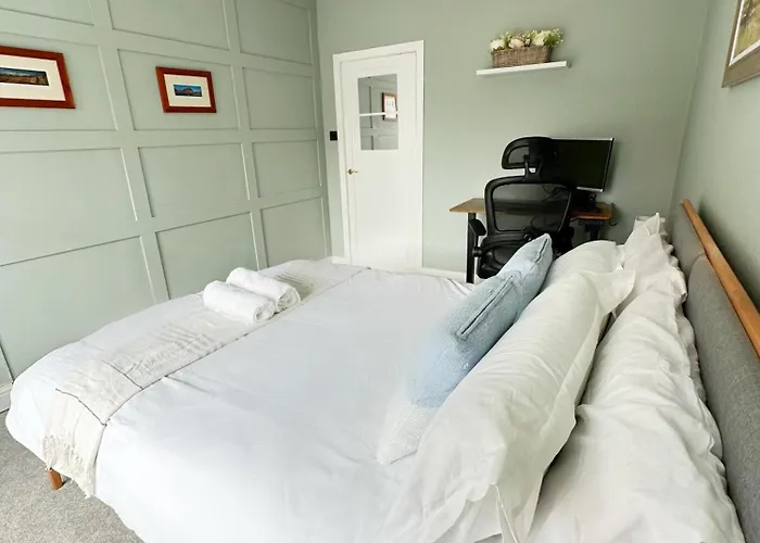 Duplex - Centre 4-bed Retreat *