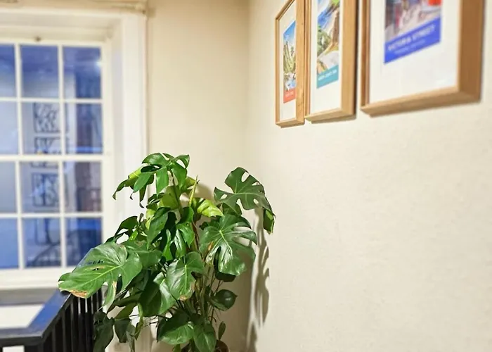 Duplex - Centre 4-bed Retreat דירה