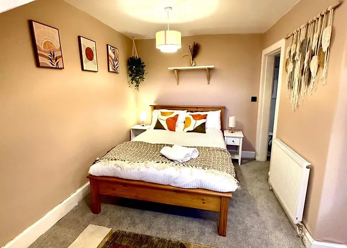 Duplex - Centre 4-bed Retreat