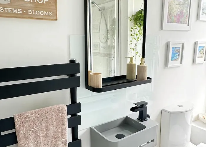 דירה Duplex - Centre 4-bed Retreat *