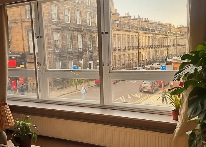 Duplex - Centre 4-bed Retreat *