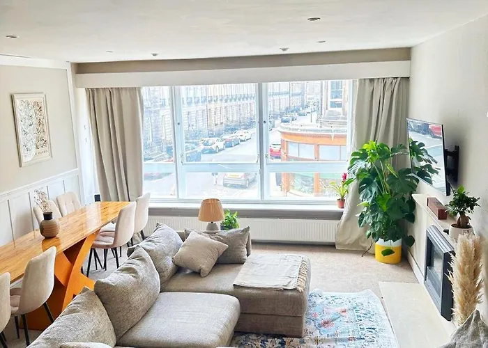 דירה Duplex - Centre 4-bed Retreat *