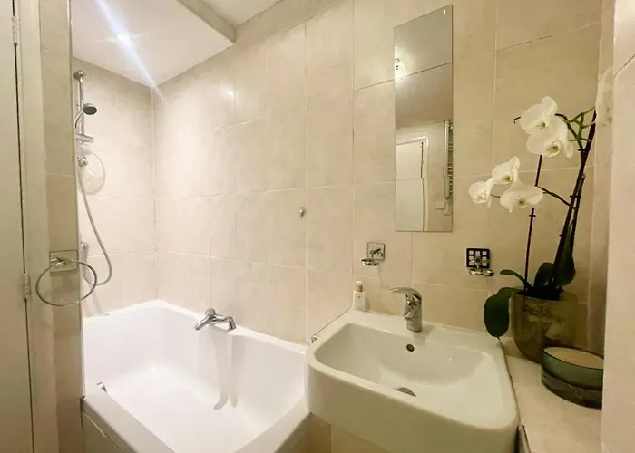 Apartamento Charming 1 Bedroom Flat In With Free Parking