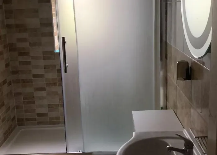 Netherby Pensión 3*