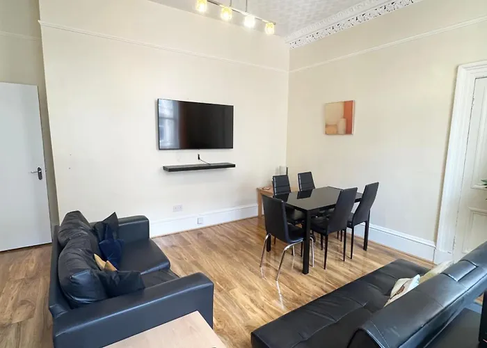 דירה 2 Bed Flat In אדינבורו