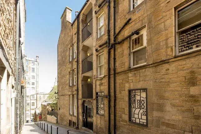 Luxury Royal Mile Boutique 2bedroom דירה אדינבורו