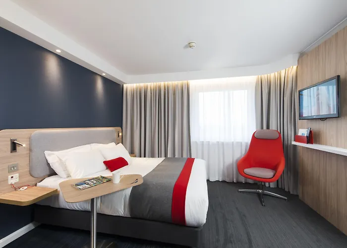 Отель Express - Leith Waterfront By Ihg