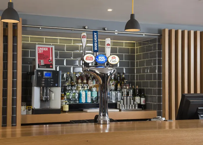 Отель Express - Leith Waterfront By Ihg Эдинбург