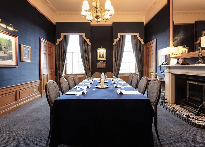 Szálloda Royal Scots Club Edinburgh