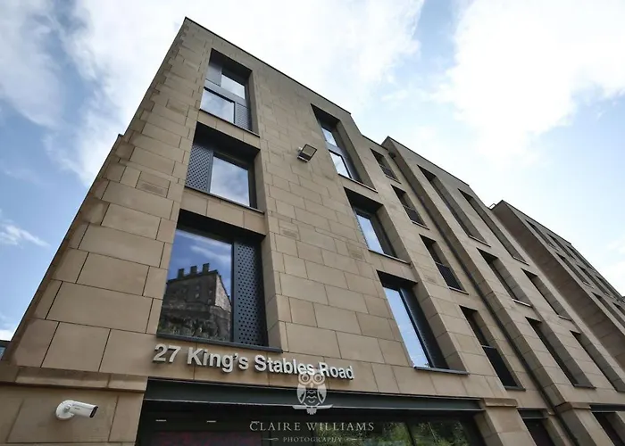 For Students Only - Kings Stables Road In * إدنبرة