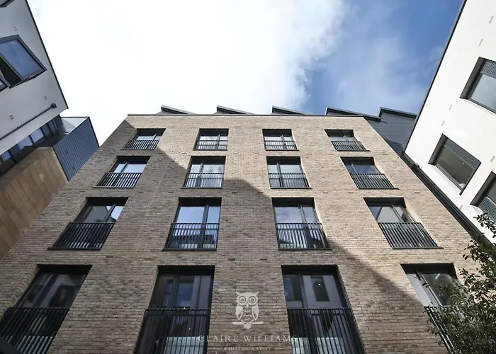 For Students Only - Kings Stables Road In * إدنبرة