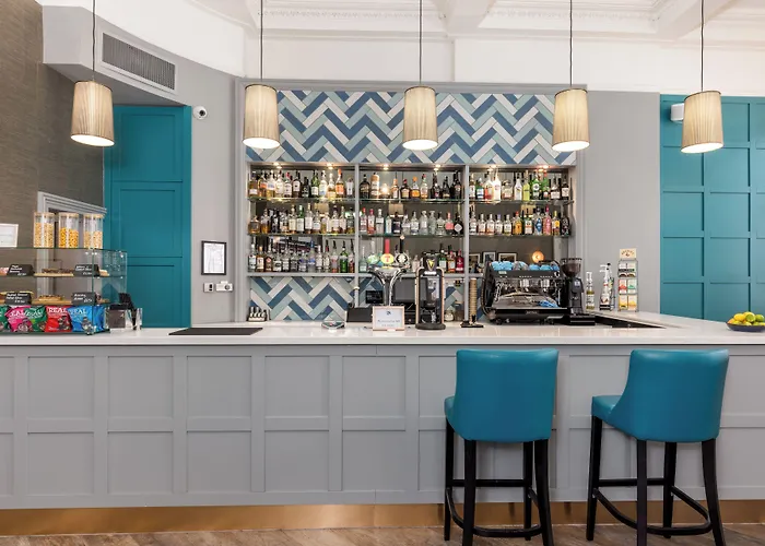 28 York Place 3*