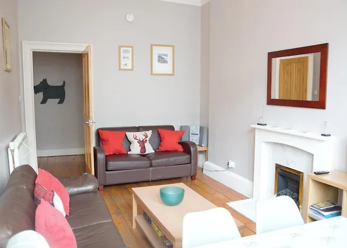 Elm Row Spacious And