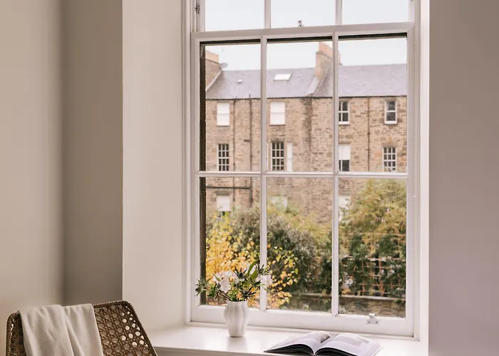 Thistle Royal Garden 4*