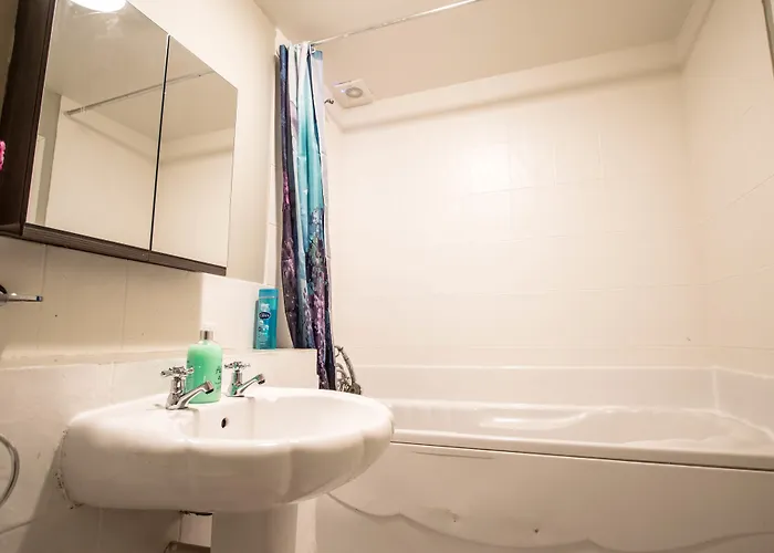 Montgomery - Crighton إدنبرة