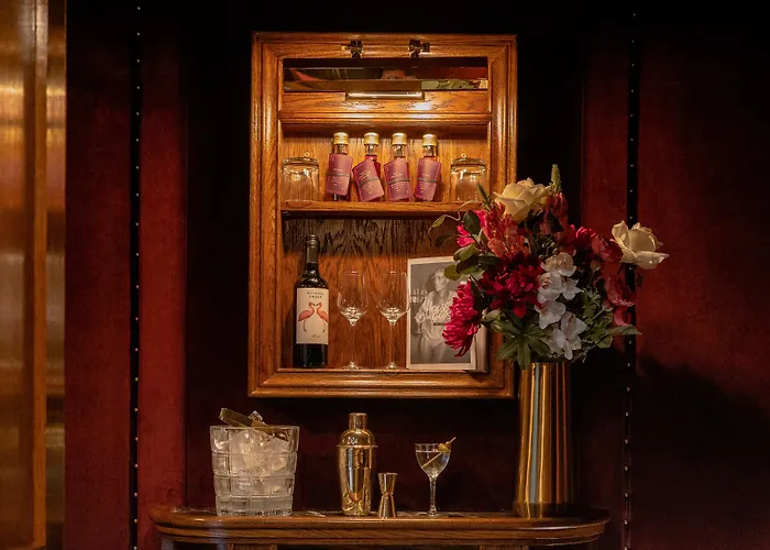 House Of Gods Royal Mile Hotel 4*